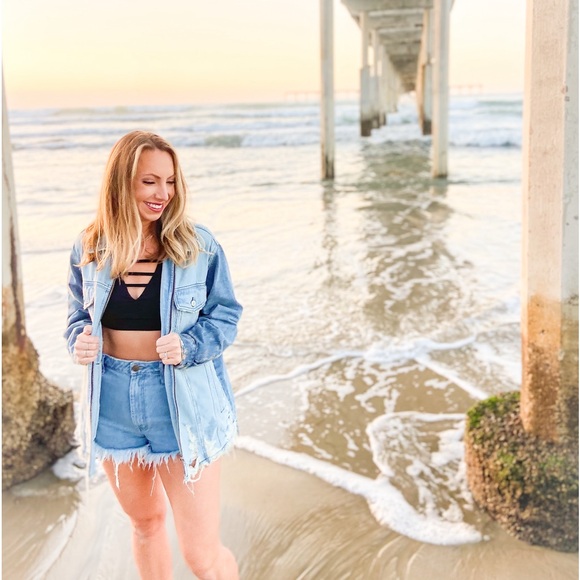 Meet your Posher, Elizabeth - Picture 1 of 7